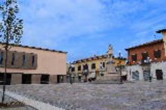A Fucecchio piazza Montanelli si tinge di arancione per la Pubblica Assistenza