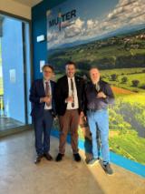 Il direttore del Bureau du Champagne Italia. il sindaco Alessio Mugnaini e l&rsquo; ambasciatore dello Champagne in Italia nel 2018 (Fonte foto comunicato Comune di Montespertoli)