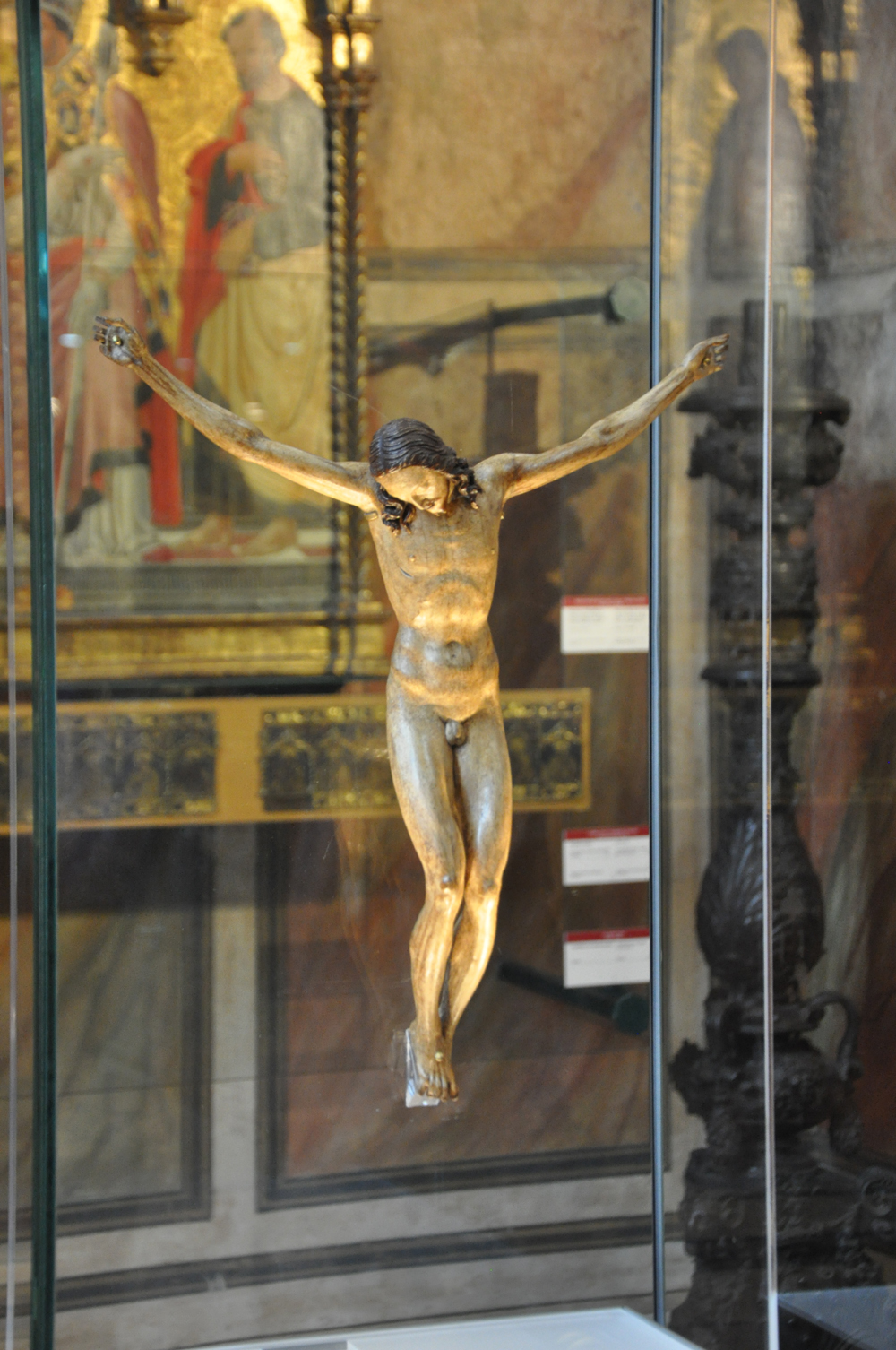 Il crocifisso attribuito a Michelangelo esposto al Bargello