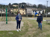 Sindaco e assessore ai giardini di piazza del Popolo a Ginestra Fiorentina
