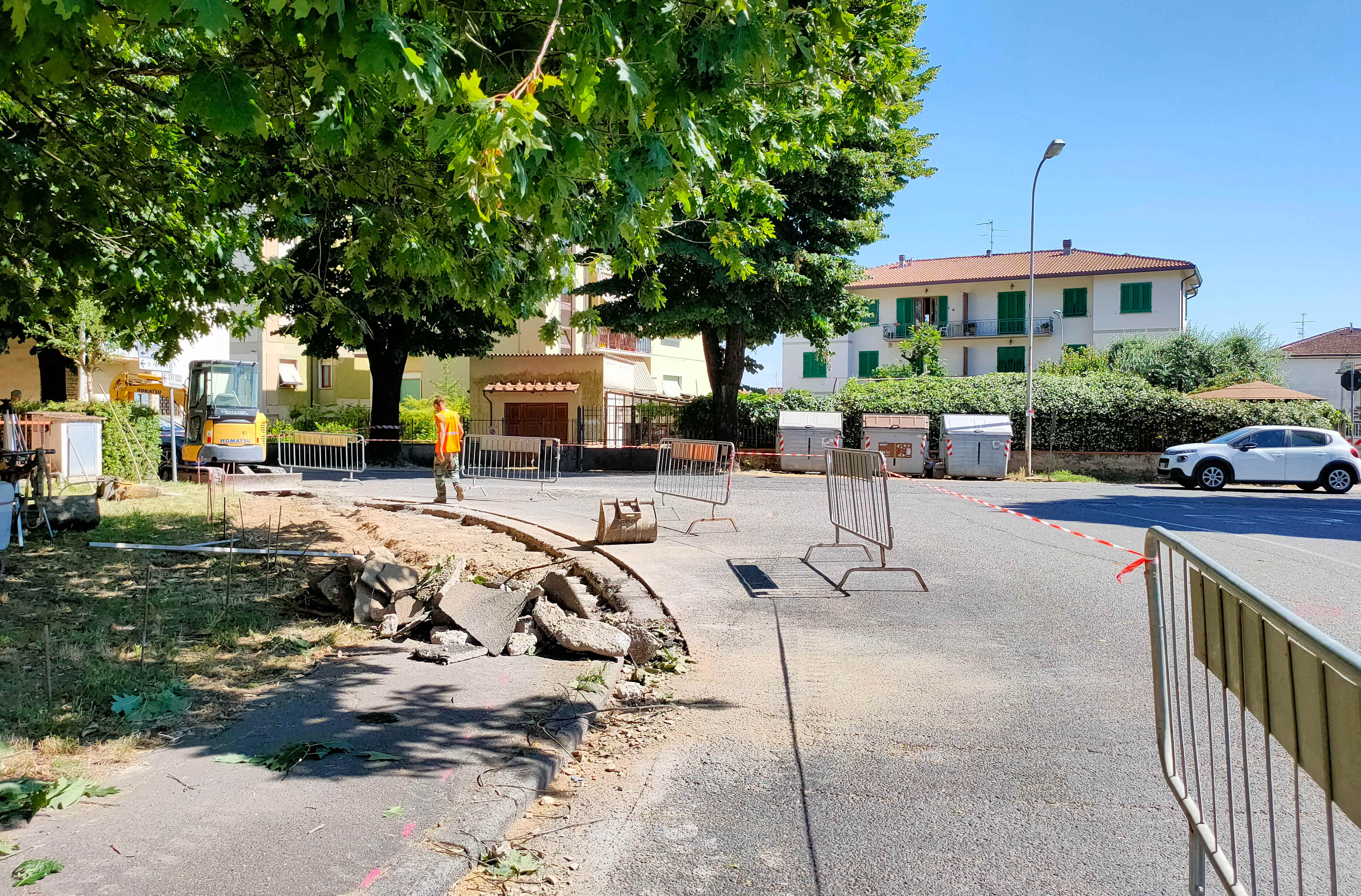 lavori in corso in via Sestini/via Capitini