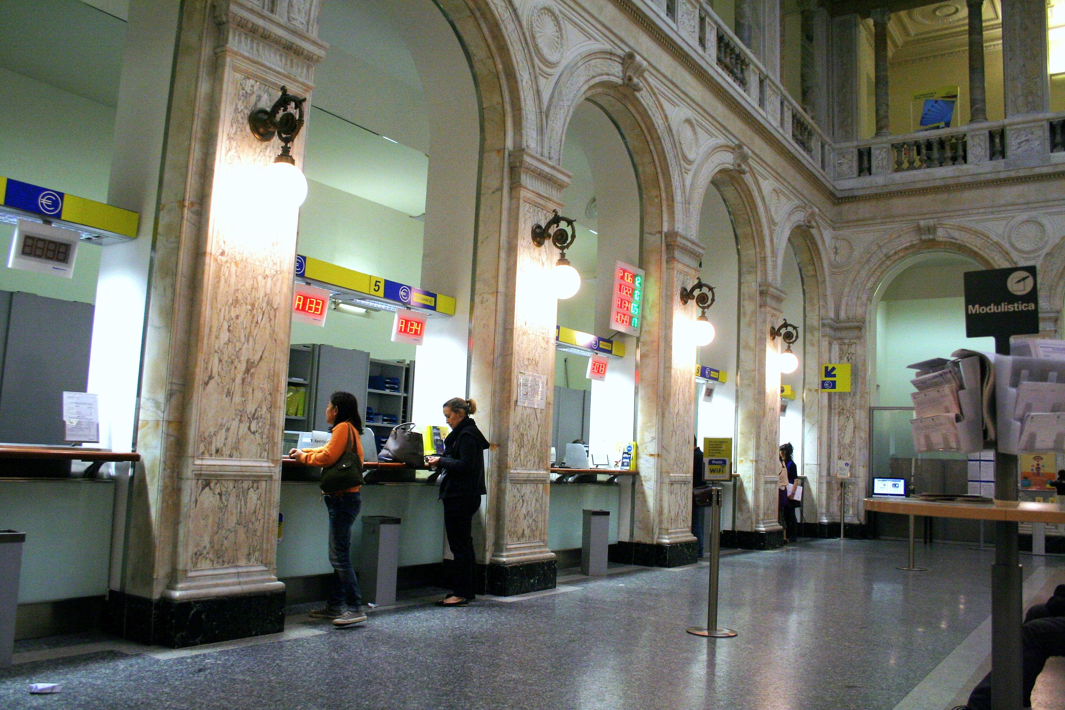Ufficio Postale (foto archivio Antonello Serino)