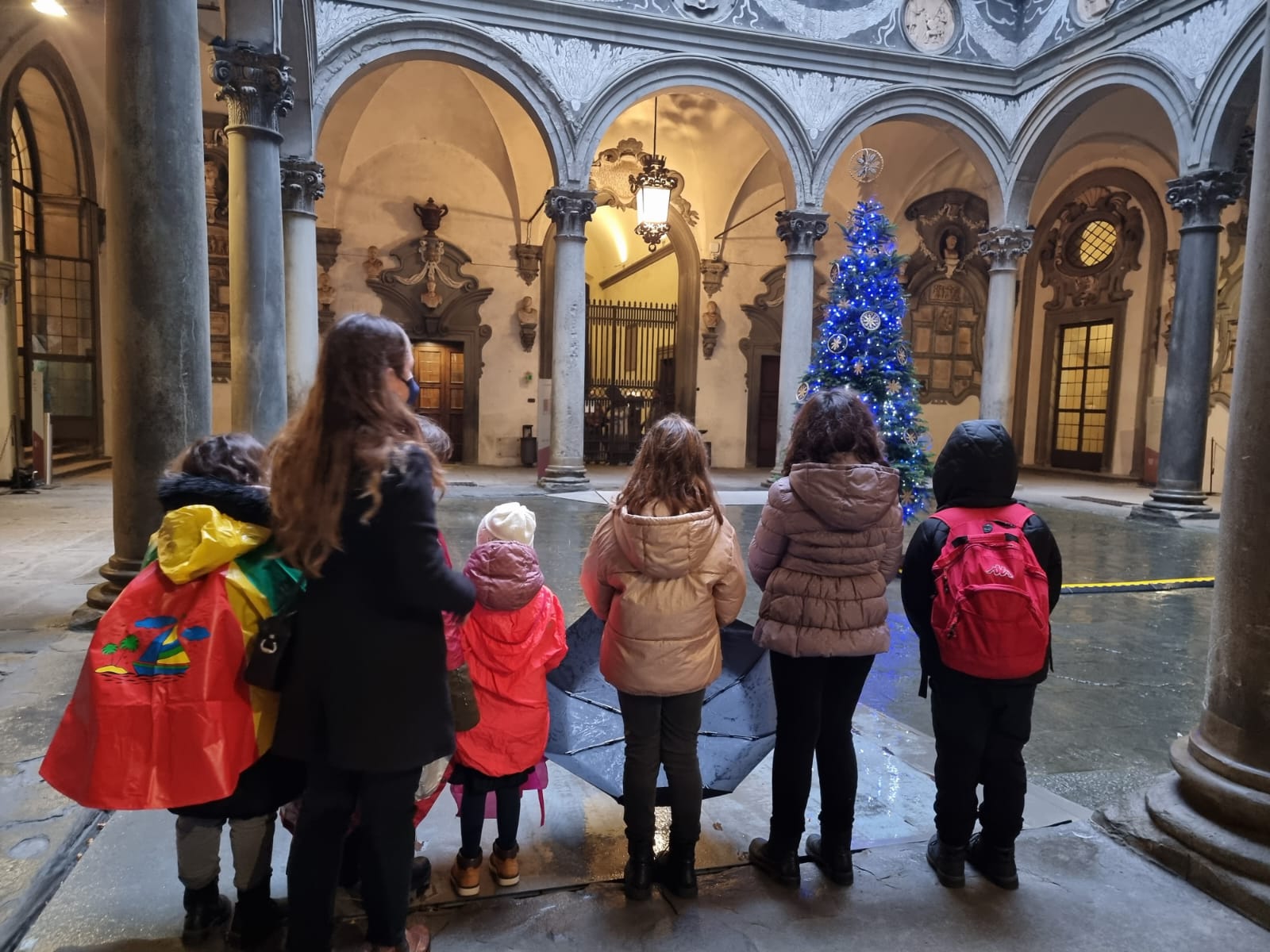 Acceso l'albero di Natale nel Cortile di Michelozzo di Palazzo Medici Riccardi