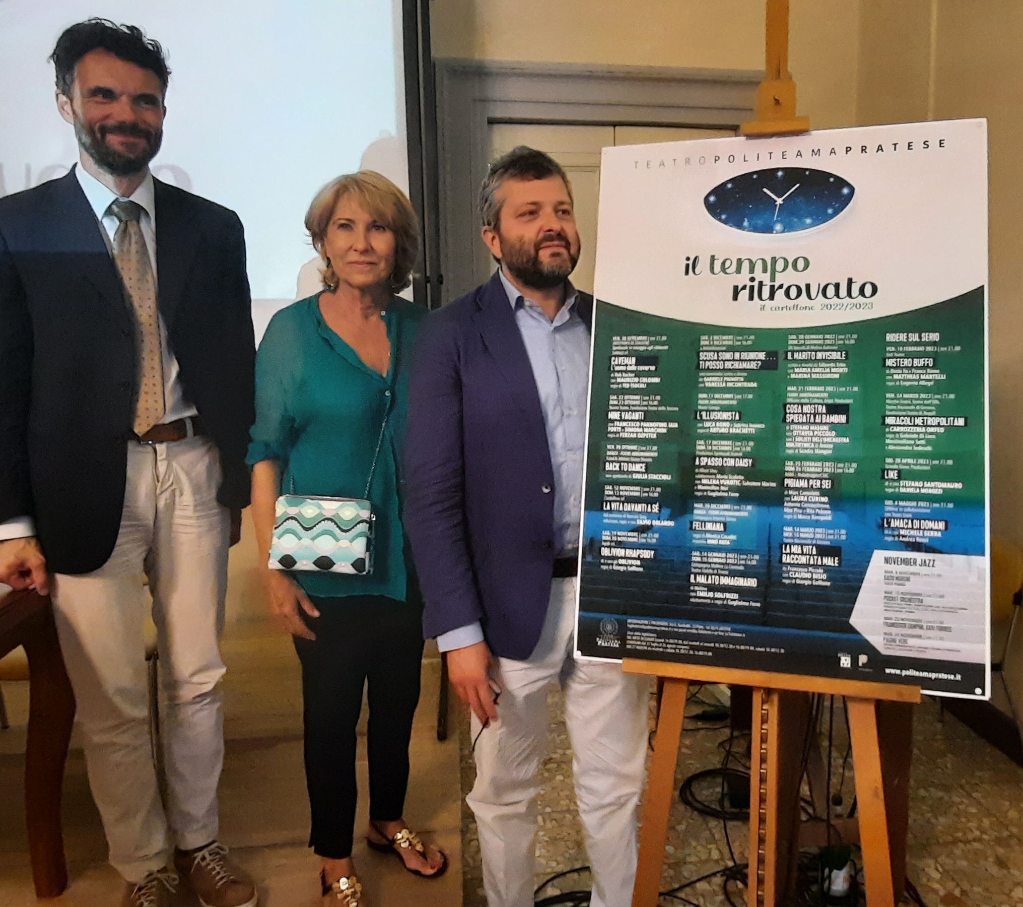 Da sinistra, il sindaco Matteo Biffoni, la presidente Beatrice Magnolfi e l'assessore alla Cultura Simone Mangani