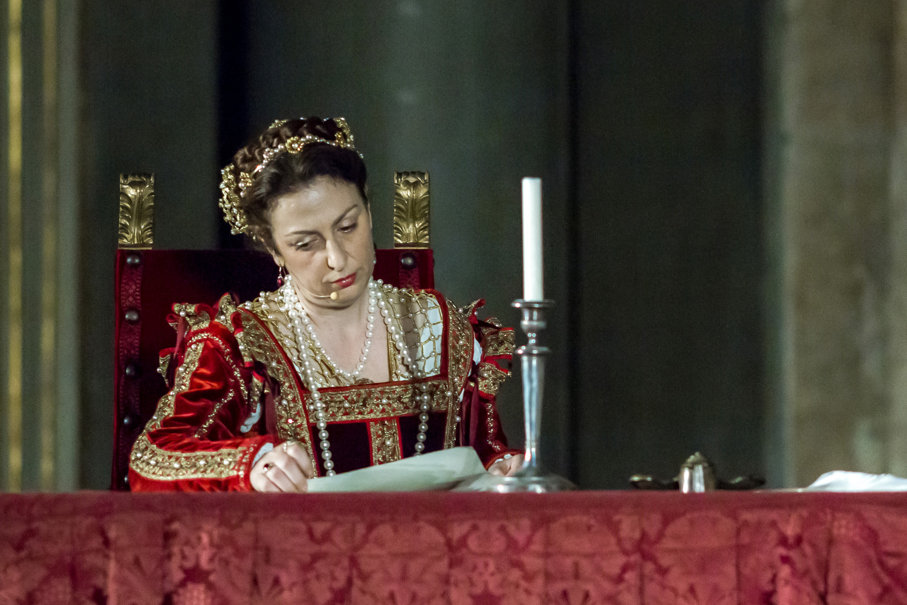 Giaele Monaci interpreta Eleonora di Toledo nello spettacolo Serenissima duchessa (Fonte foto Mus.E)