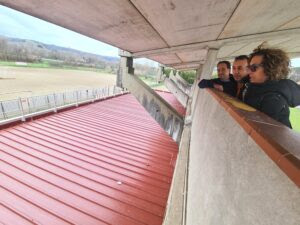 I lavori al tetto dell'impianto sportivo a Ginestra Fiorentina (Fonte foto Comune di Lastra a Signa)