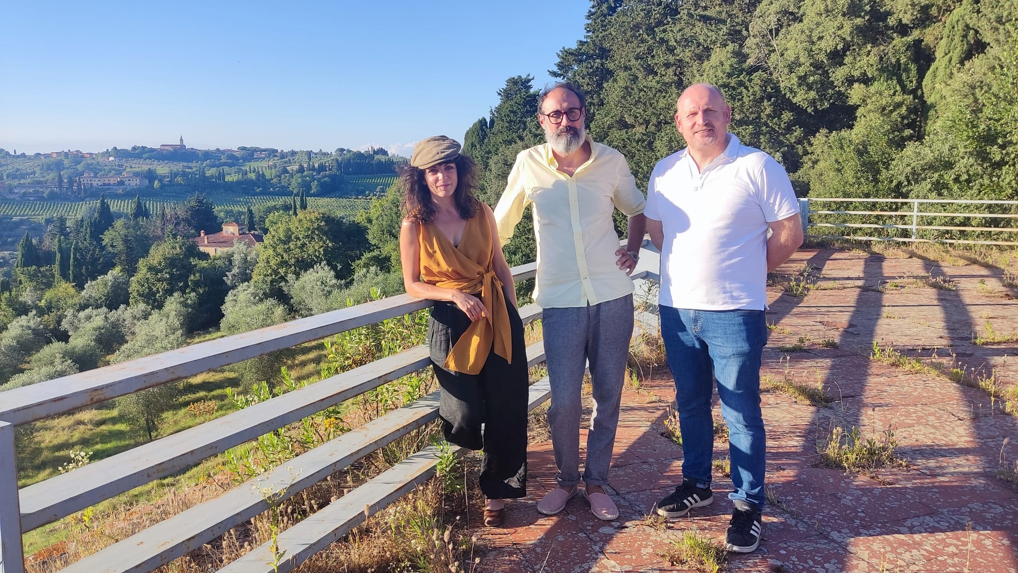 Autori e promotori sulla terrazza di Barberino (Fonte foto Comune di Barberino Tavarnelle)