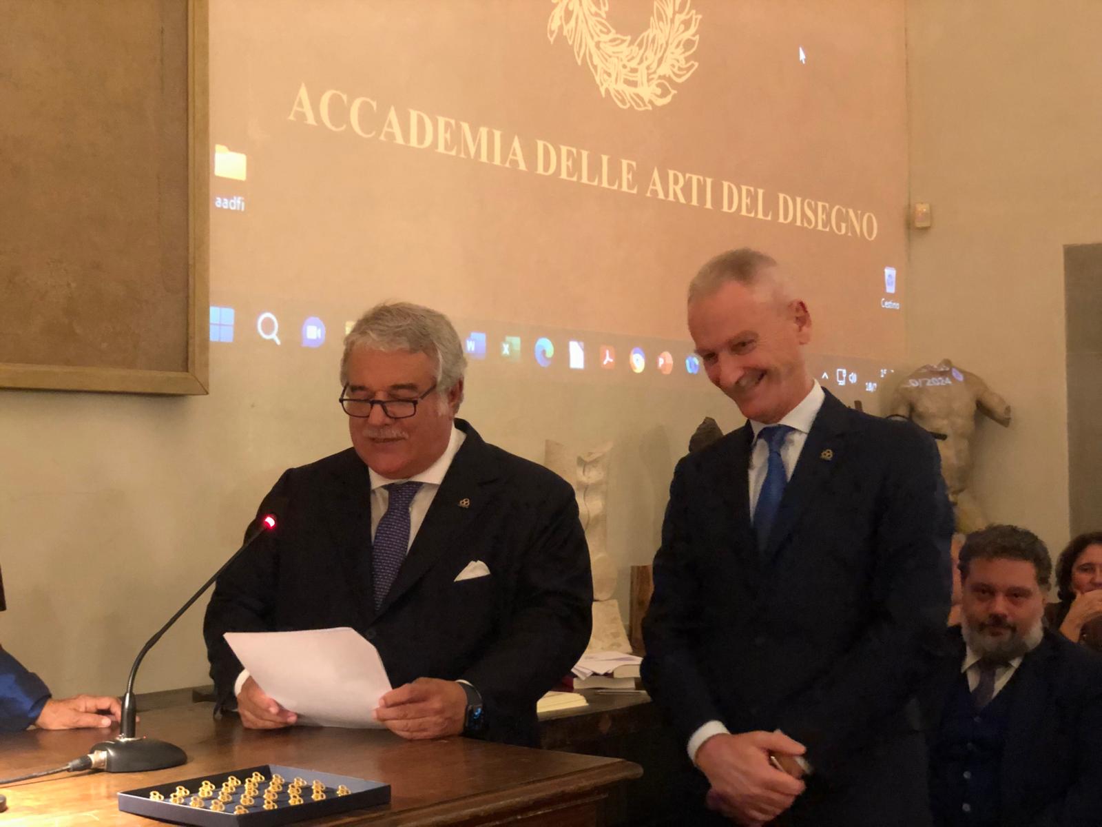 Titolo di “Accademico Corrispondente della Classe di Discipline Umanistiche e Scientifiche” al Questore Maurizio Auriemma (Fonte foto Questura di Firenze)