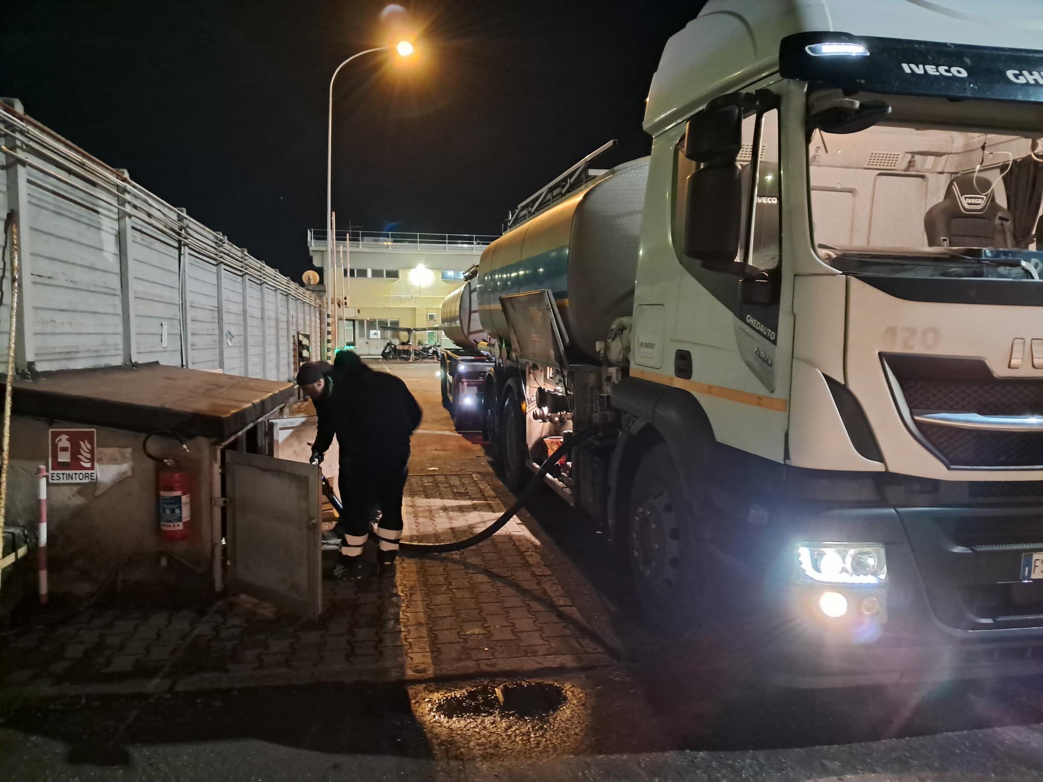 Il carico di Enimov arrivato nellanotte (Fonte foto Autolinee Toscane)