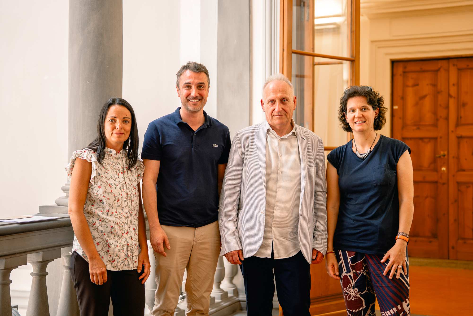 Da sinistra: Daniela Dainelli della Cooperativa Di Vittorio che gestisce la comunità Alidoro, il sindaco Lorenzo Falchi, Maurizio Pascucci e l'assessora Camilla Sanquerin (fonte foto comunicato stampa)