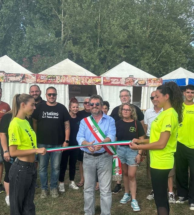 Un momento dell'inaugurazione (Fonte foto Comune di Signa)