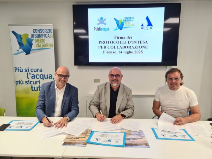 Un momento della firma del protocollo (fonte foto comunicato stampa)