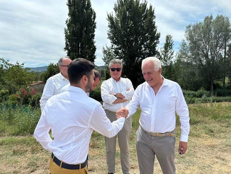 Nuovo Ponte sull'Arno: il sindaco di Signa Giampiero Fossi e l’assessore ai lavori pubblici Andrea Di Natale pienamente soddisfatti (Fonte foto Comune di Signa)