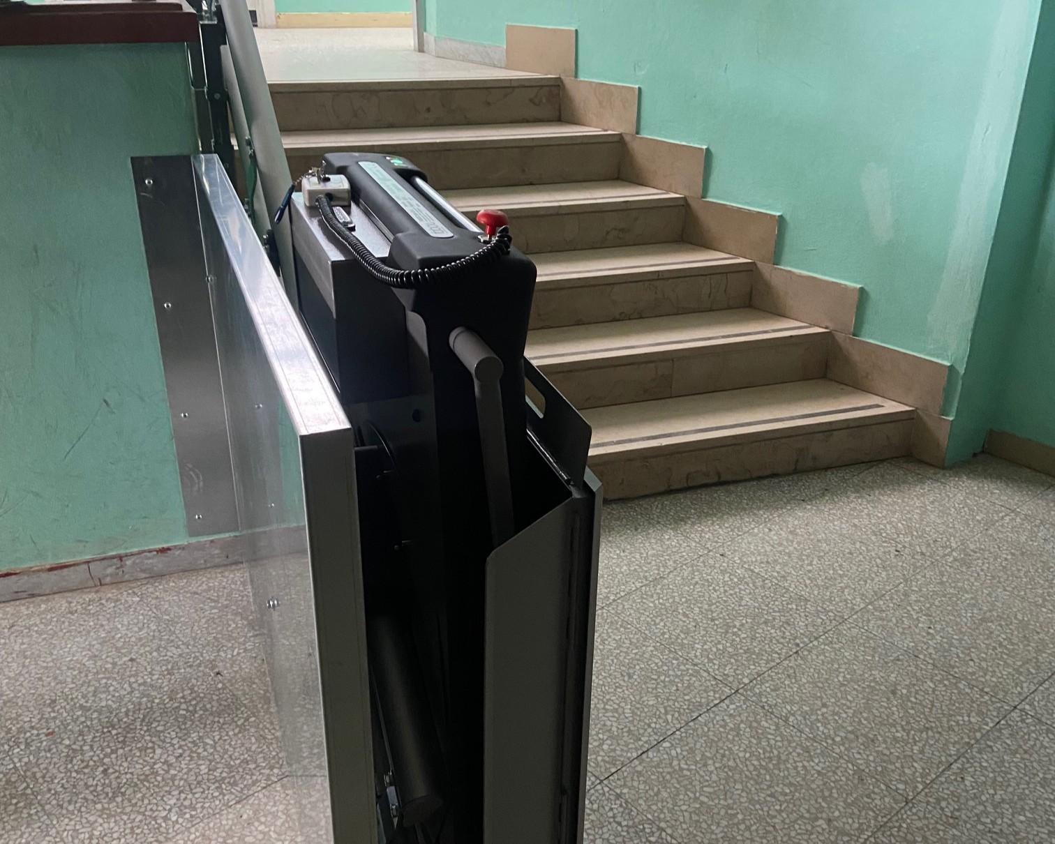 Servoscala per abbattere le barriere architettoniche