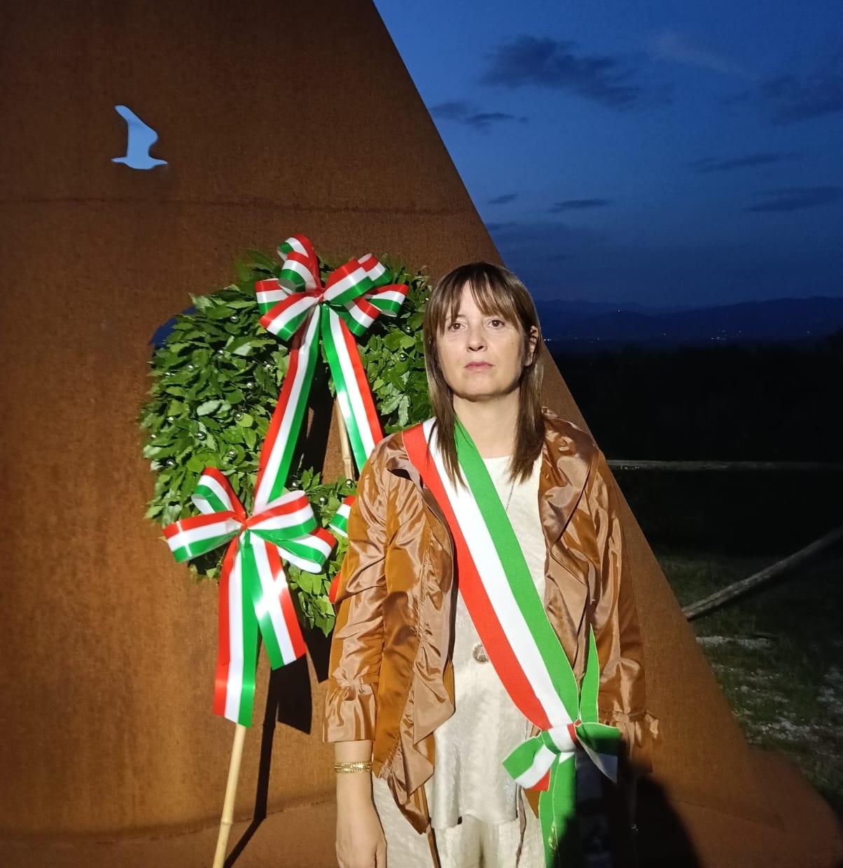 La sindaca Emma Donnini durante la commemorazione dell'eccidio del Padule di Fucecchio