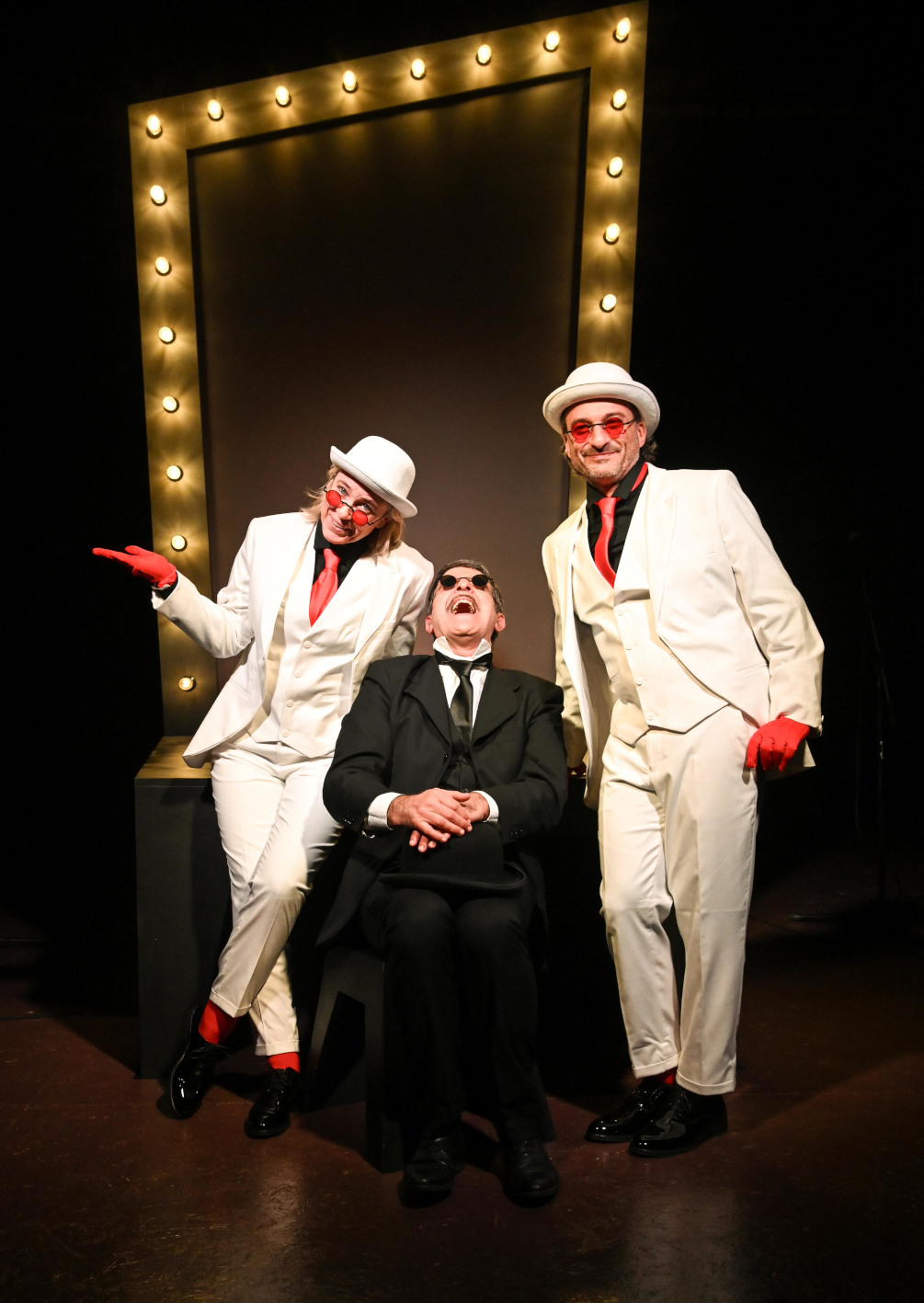La Patente, Compagnia Krypton (Foto di Alessandro Botticelli - Fonte comunicato stampa Teatro delle Donne)