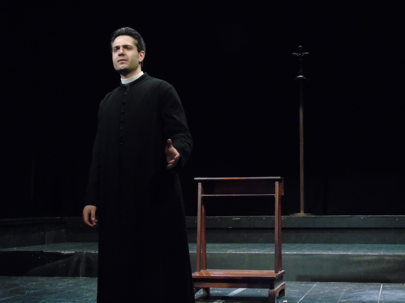 Gabriele Giaffreda in 'Il Disobbediente' (Fonte foto Ufficio stampa Marco Mannucci per il Teatro delle Donne)