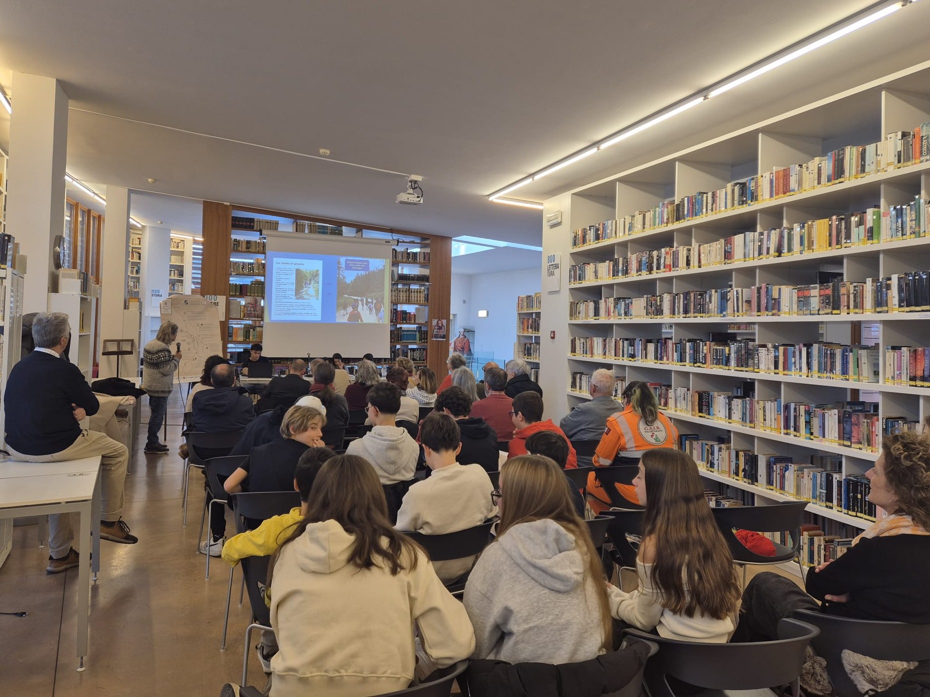 Giovani alla due giorni di festa dedicata agli amici della terra