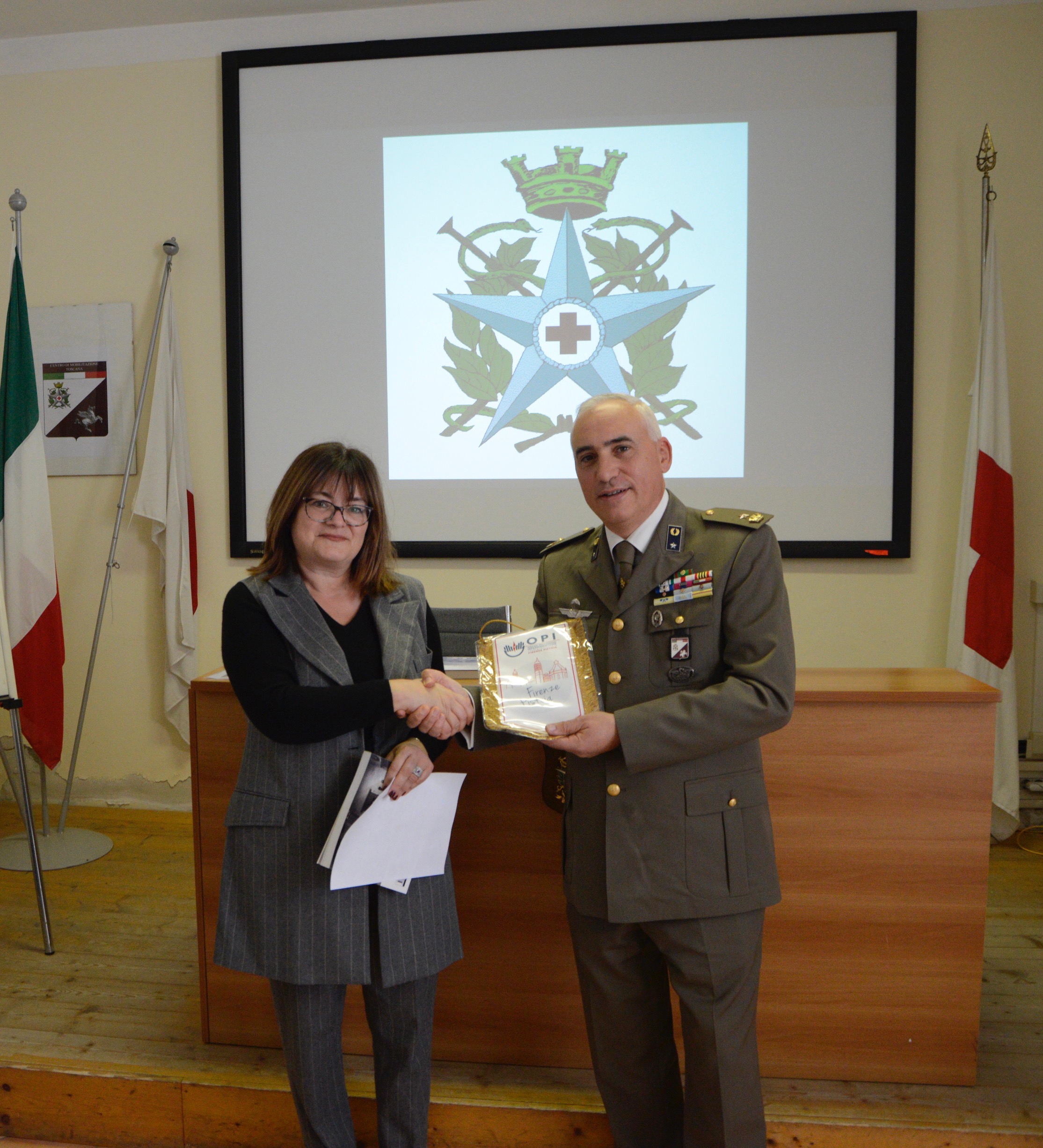 Consegna Compiacimento (Fonte foto Opi Firenze Pistoia)