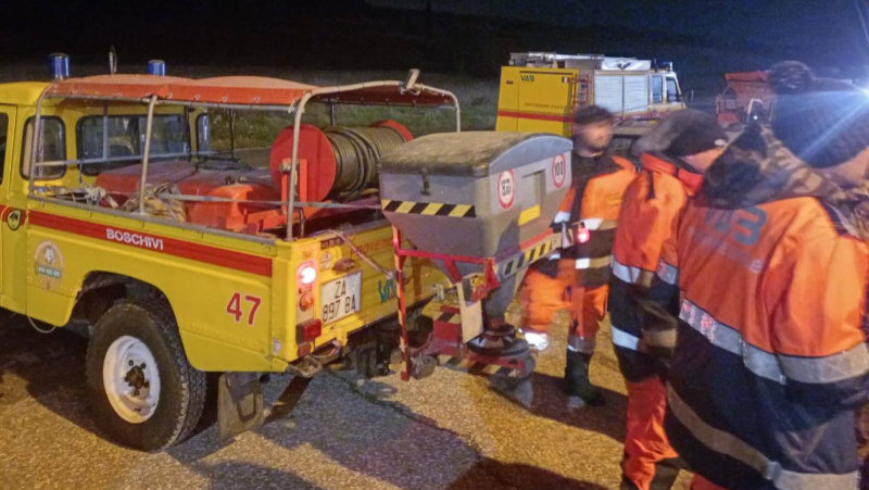 Vinci. Neve sulle colline vinciane, immediato l’intervento di spalaneve e spargisale