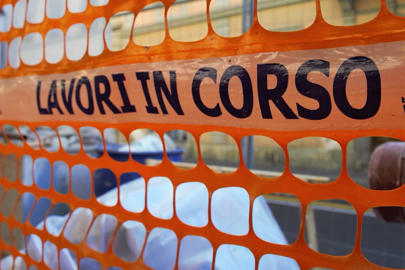 Cantiere ridotto in via di San Domenico (foto archivio Antonello Serino - Met Ufficio Stampa)