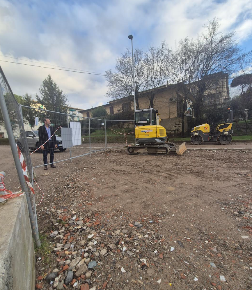 Il sopralluogo del sindaco Caporaso (Fonte foto Comune di Lastra a Signa)