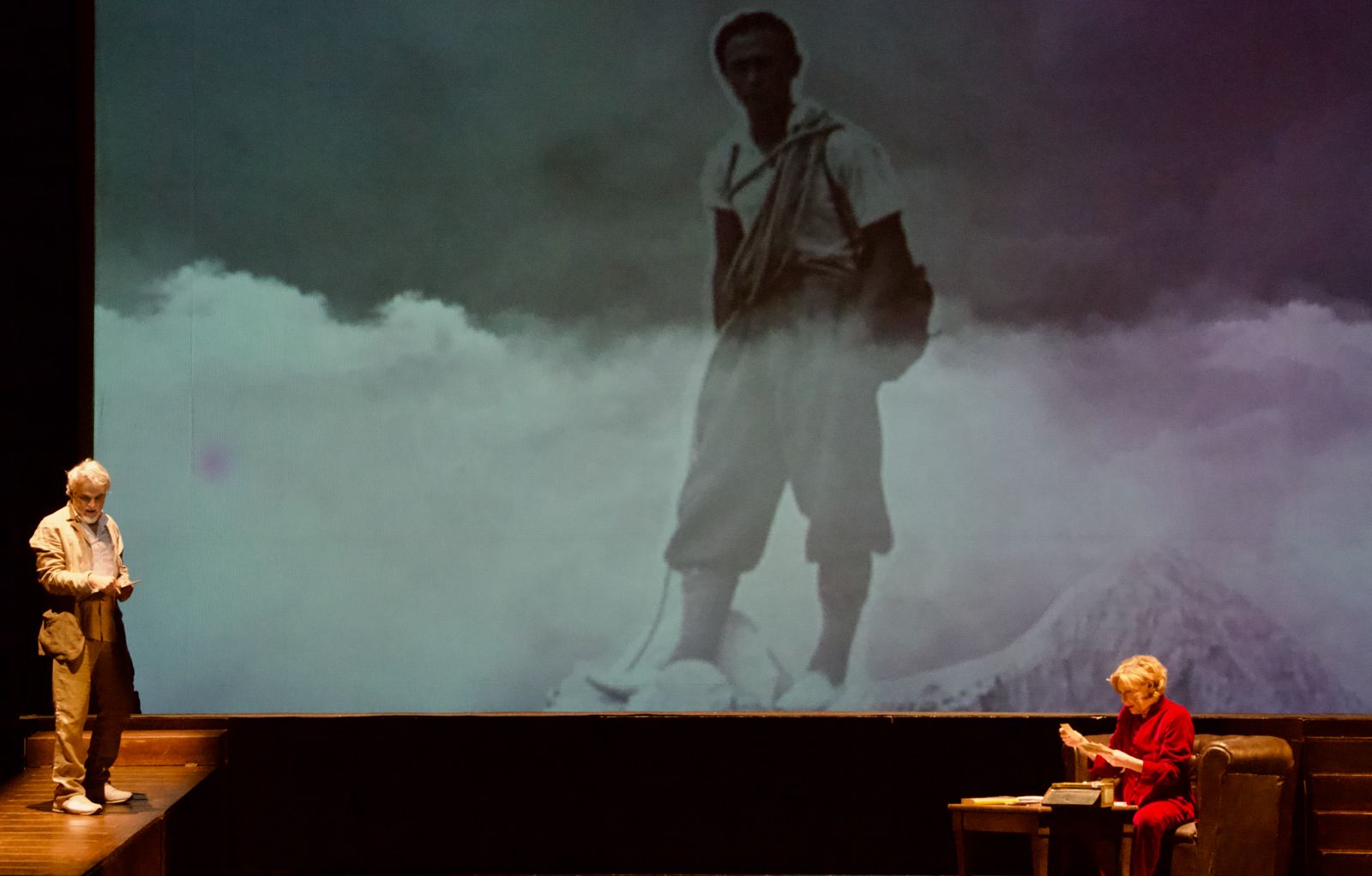 Il gioco dell'universo (Fonte foto comunicato Marco Mannucci, ufficio stampa Teatro delle Donne)