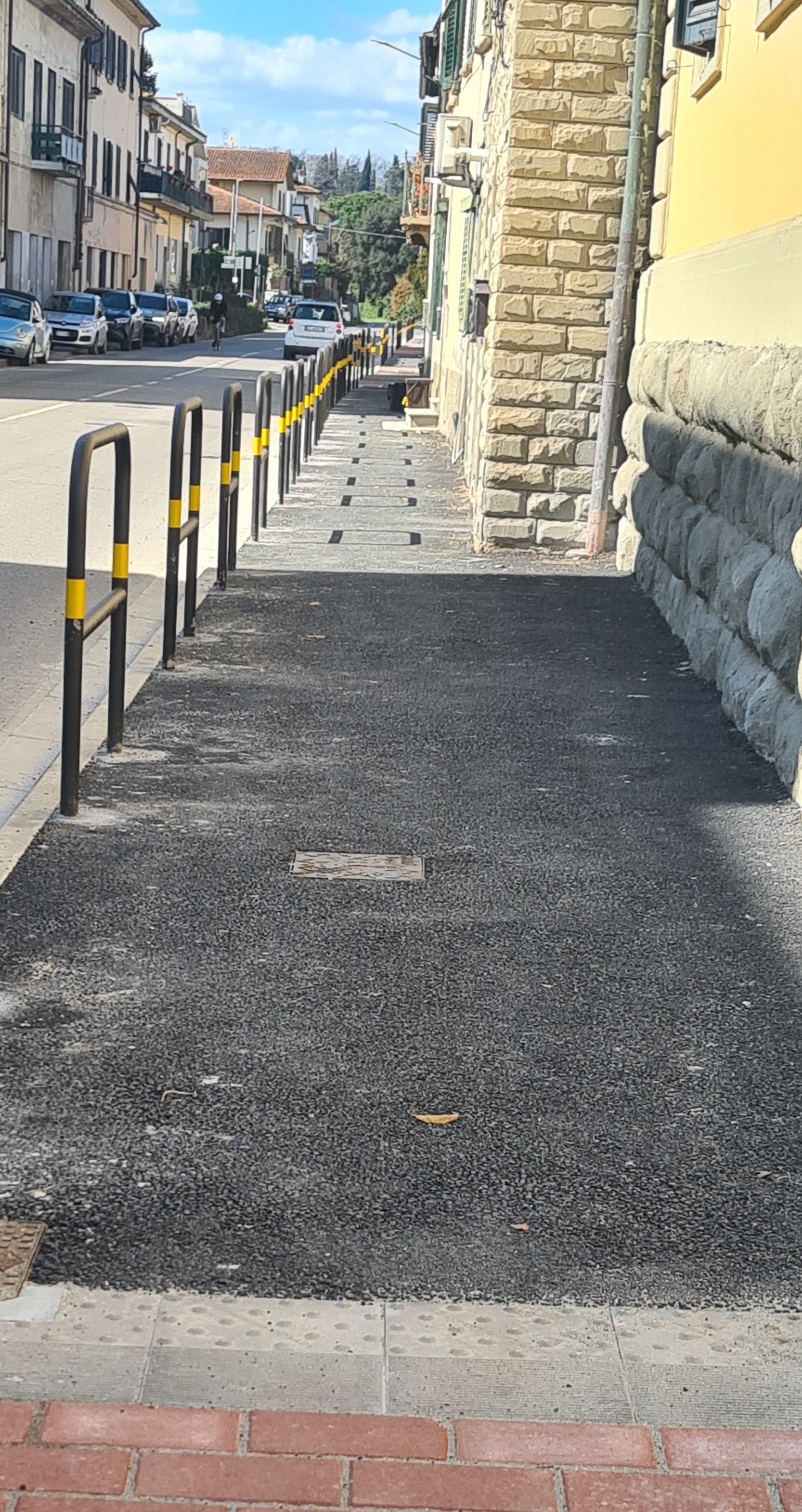 Conclusi i lavori per la realizzazione del nuovo marciapiede in Via Livornese a Porto di Mezzo (Fonte foto Comune di Lastra a Signa)