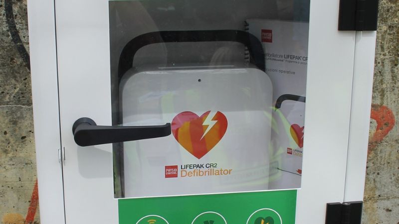 14 nuovi DAE su tutto il territorio comunale, a Vinci “Ci stiamo a cuore”