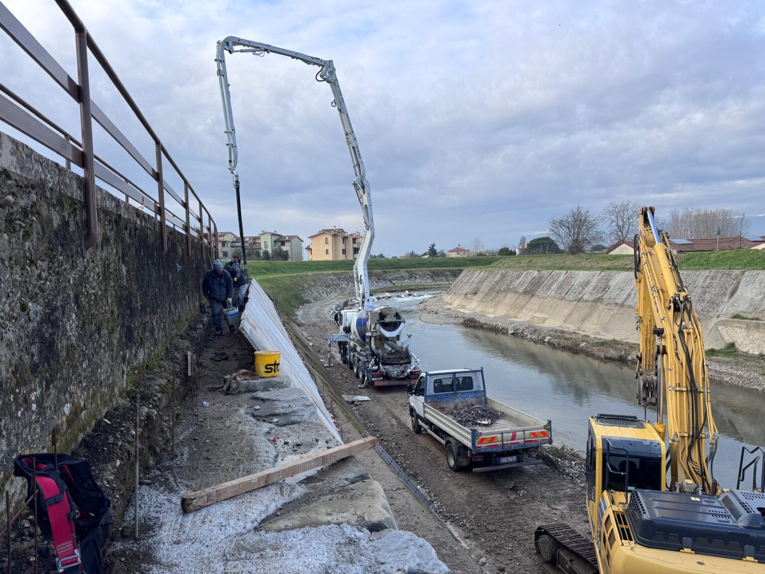 Bisenzio a Campi a monte del ponte di Capalle (durante i lavori) (Fonte foto Consorzio di Bonifica 3 Medio Valdarno)