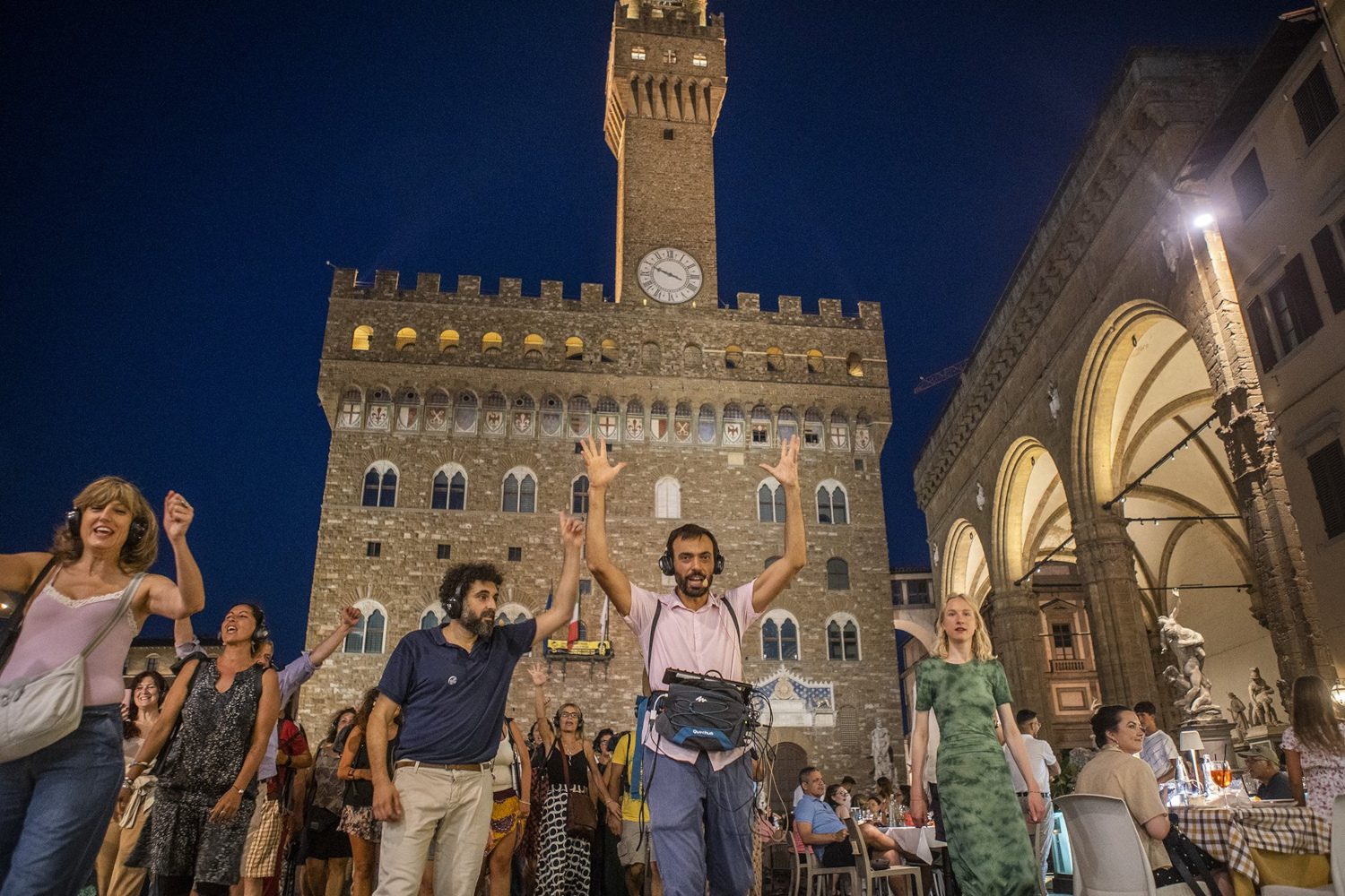 Torna 'Walking Thérapie', l'evento itinerante e interattivo che ha come scenografia la città di di Firenze e i suoi abitanti (Foto Marco Borrelli - Fonte comunicato ufficio stampa Teatro della Toscana)