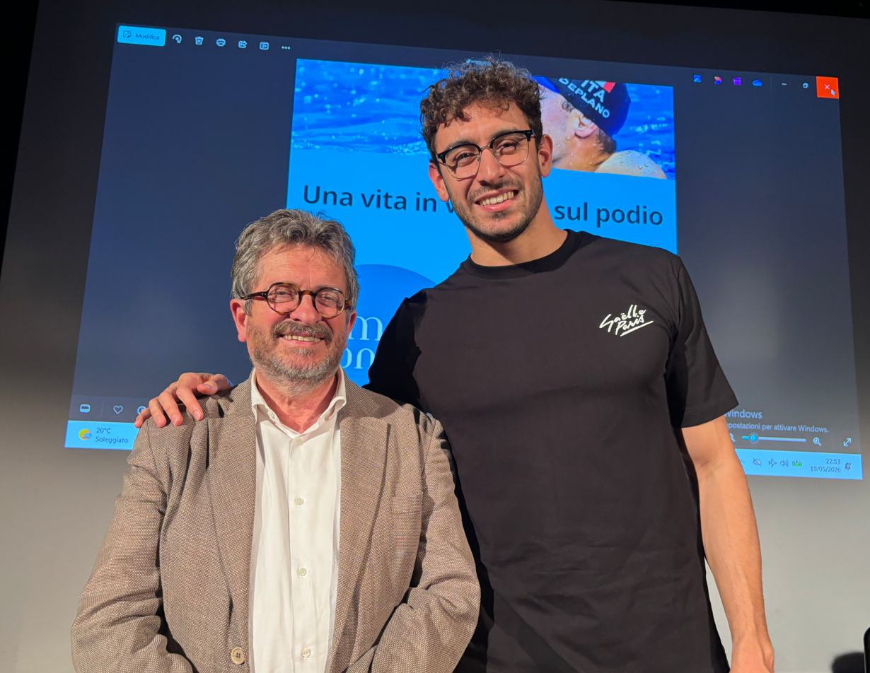 Il sindaco Fossi e il campione olimpico signese Leonardo Deplano (Fonte foto comunicato Comune di Signa)