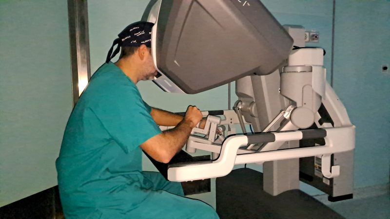 Intervento di chirurgia robotica al San Giuseppe di Empoli (Foto di repertorio Ausl Toscana Centro)