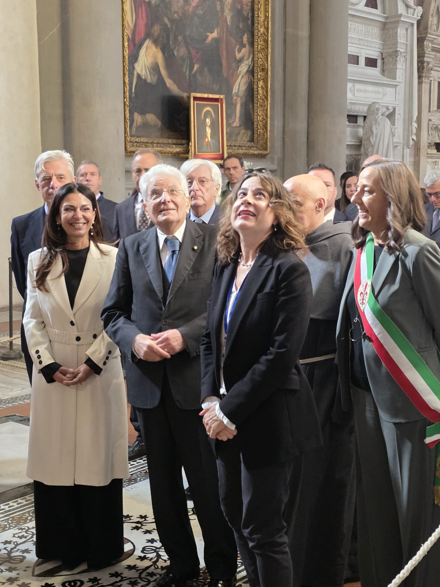 Santa Croce, il presidente Mattarella ammira Le storie di San Francesco di Giotto appena restaurate nella Cappella Bardi e le tombe dei Grandi (Fonte foto comunicato Opera di Santa Croce)