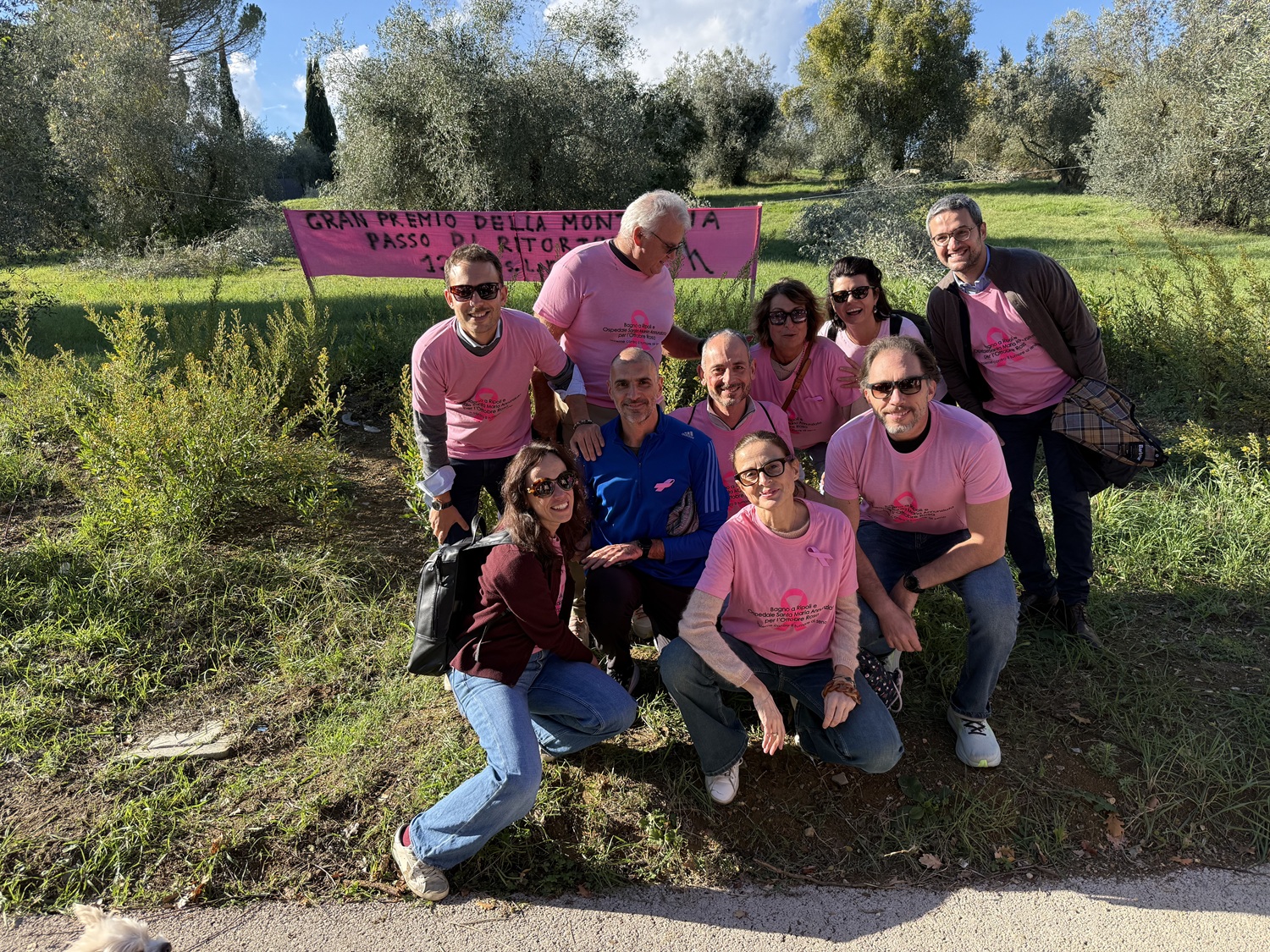 Ottobre-Rosa-Personale-sanitario-lungo-la-passeggiata