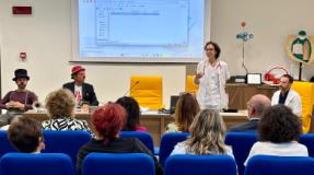 La dottoressa Silvia Ghione alla presentazione (Fonte foto Ausl Toscana Centro)