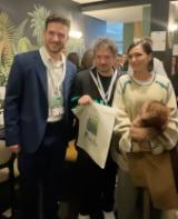 cantante Brancale con amministratori mugellani