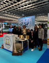 Dirigente, gruppo docenti e coordinatrice pedagogica a Didacta 2026 (Fonte foto comunicato Comune di Barberino Tavarnelle)