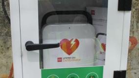 14 nuovi DAE su tutto il territorio comunale, a Vinci “Ci stiamo a cuore”