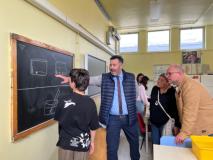 Senza Zaino Day a Montespertoli: la scuola ha aperto le porte alla città nel segno della nonviolenza e della pace (Fonte foto comunicato stampa Comune di Montespertoli)