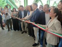 L'inaugurazione della palestra: il taglio del nastro (foto di Antonello Serino, Met Ufficio Stampa)