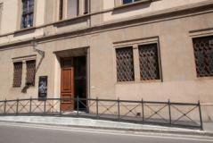 il nuovo ingresso con rampa (fonte foto comunicato stampa)